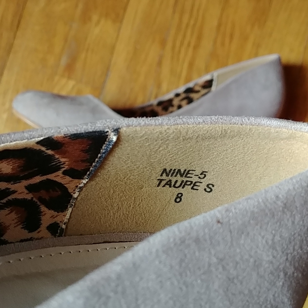 Shoes - Picture 3 of 4